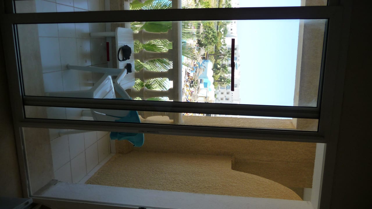 Wyjście na balkon Houda Yasmine Marina & Spa
