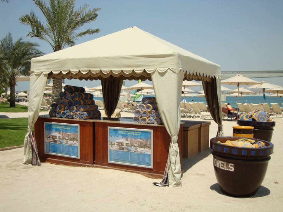 Handtuchausgabe Atlantis, The Palm