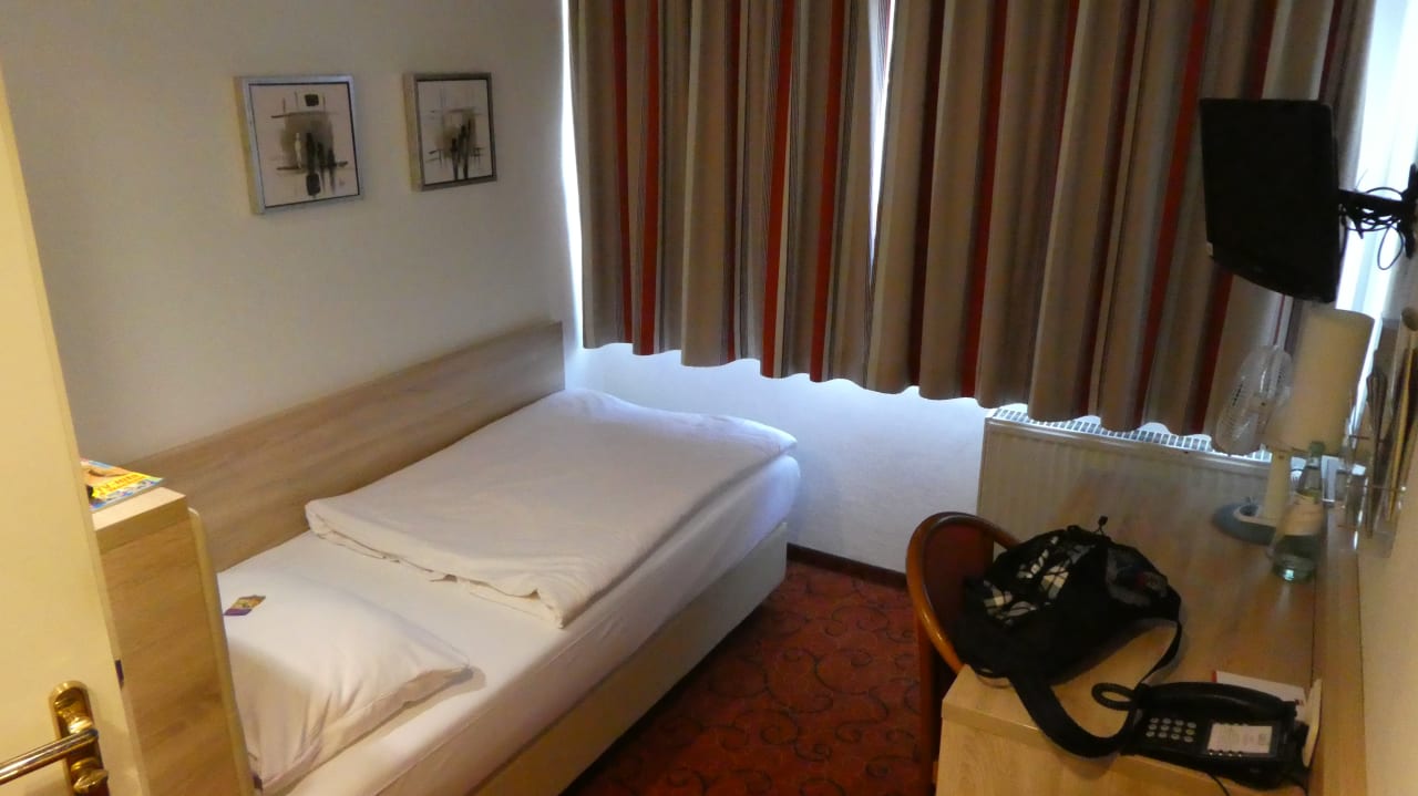 Zimmer Garner Hotel Bremen North by IHG