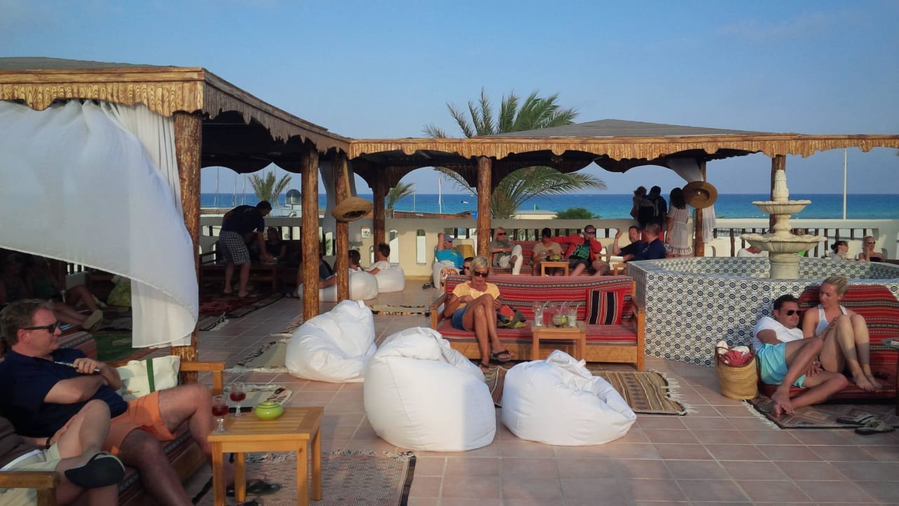 Café Maure ROBINSON DJERBA BAHIYA