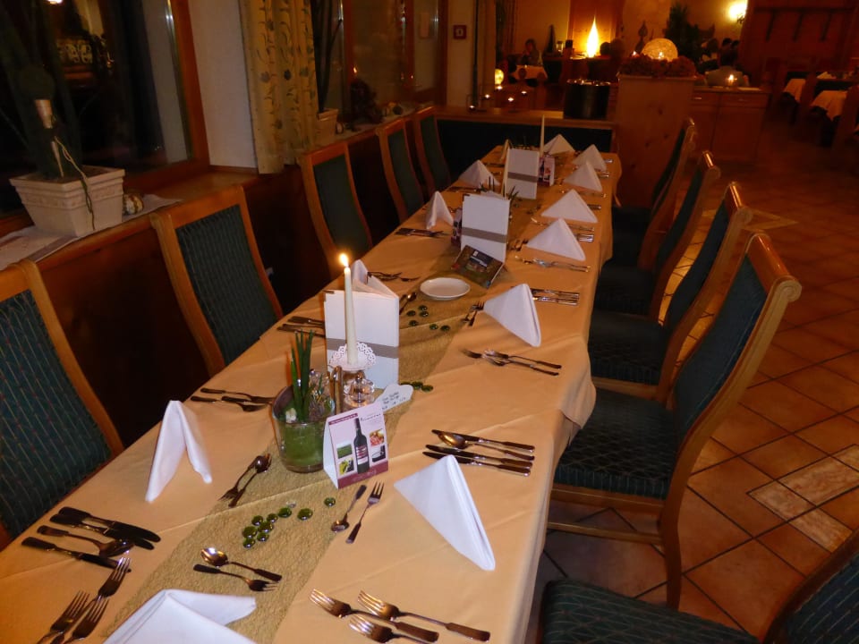 Vor dem gemeinsamen Essen Hotel Bergknappenhof