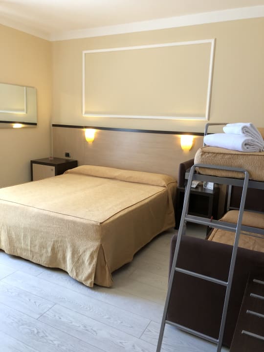 Zimmer Hotel Tirrenia