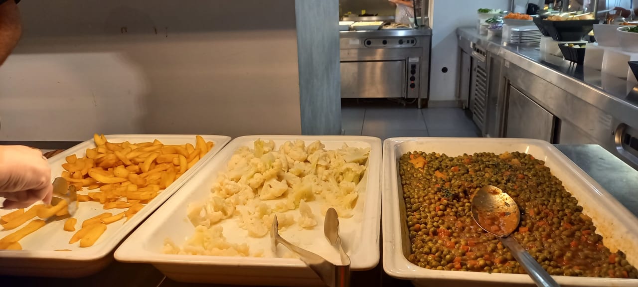 Gastro Hotel Lagomandra Beach