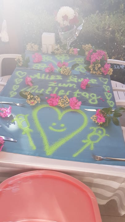 Gastro Well Palace Side