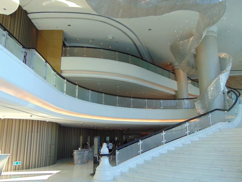Lobby Harbour Grand Kowloon