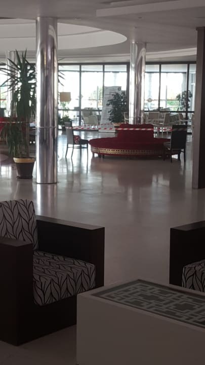 Lobby Side Royal Paradise Hotel