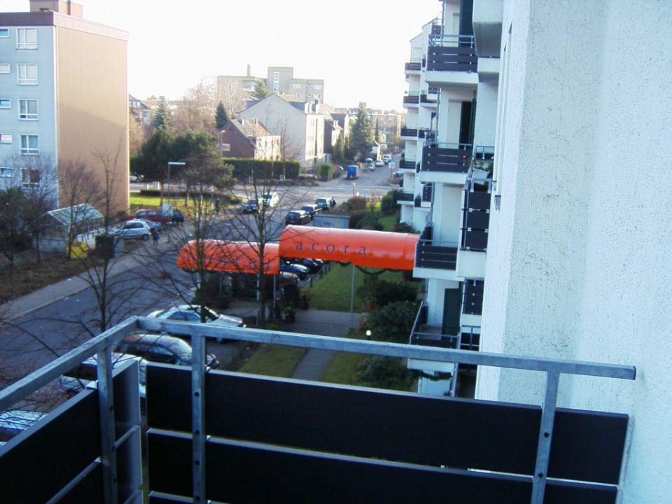 Ausblick vom Balkon acora Düsseldorf Living the City