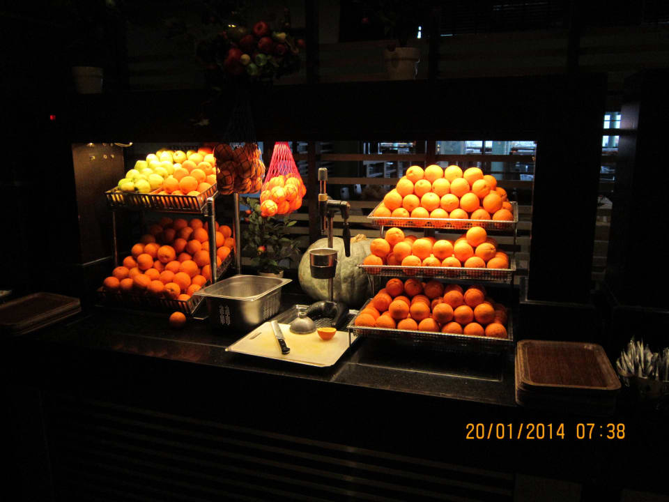 Viel Obst zum frisch pressen Limak Lara Deluxe Hotel & Resort