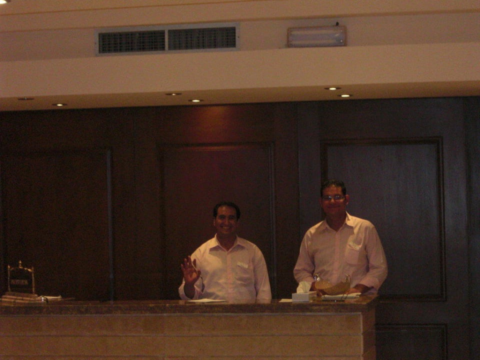 Das Rezeptionsteam Eagles Paradise Abu Soma