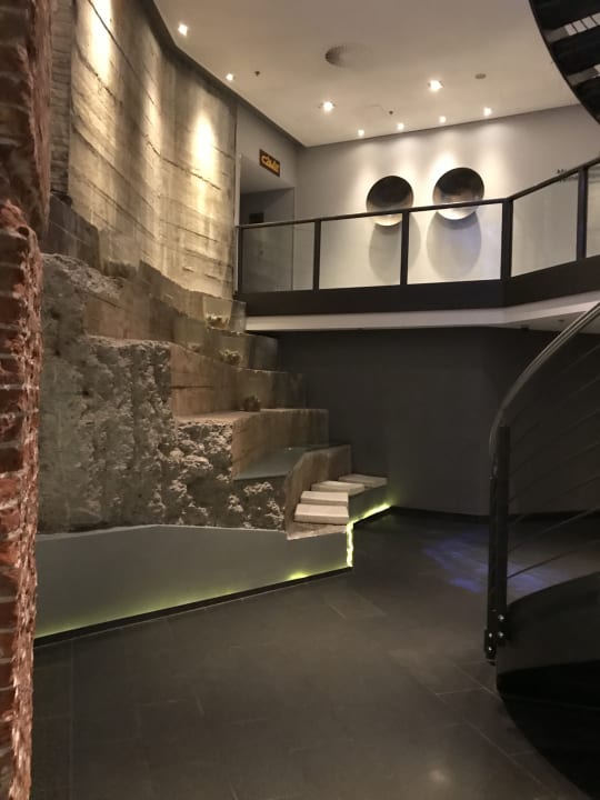 Lobby Mövenpick Hotel Hamburg