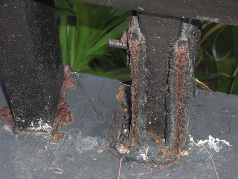 verroteter Treppenaufgang des Clubs Club Med Phuket