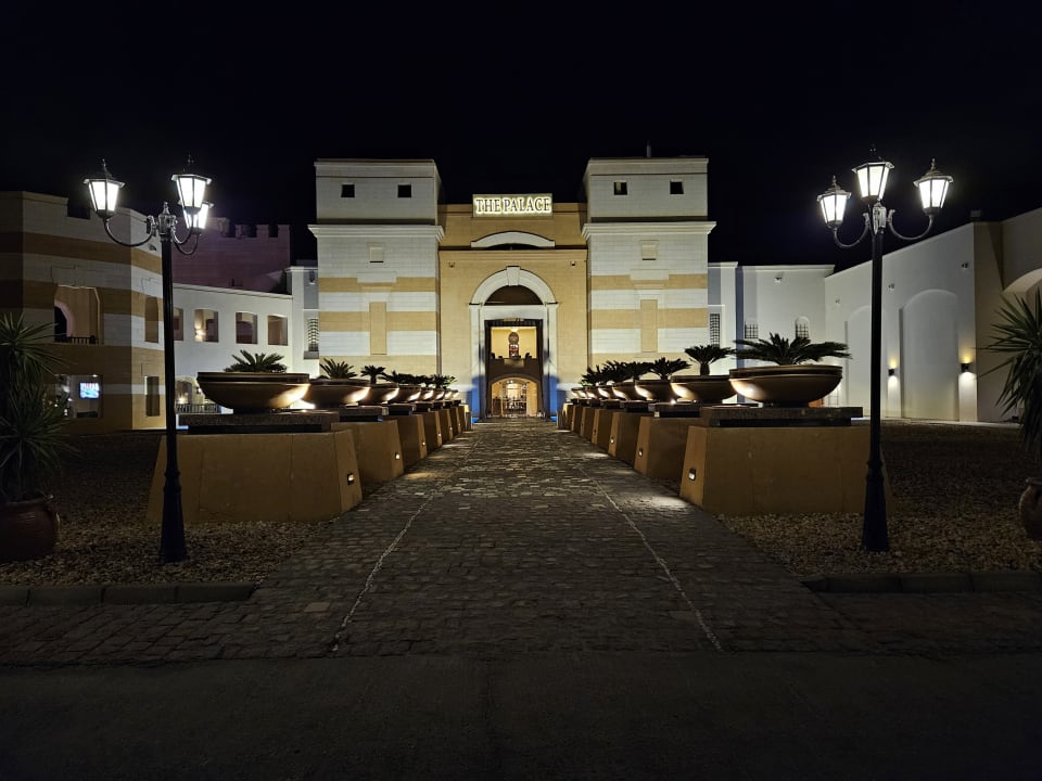 Außenansicht Pickalbatros Palace Hotel-Port Ghalib