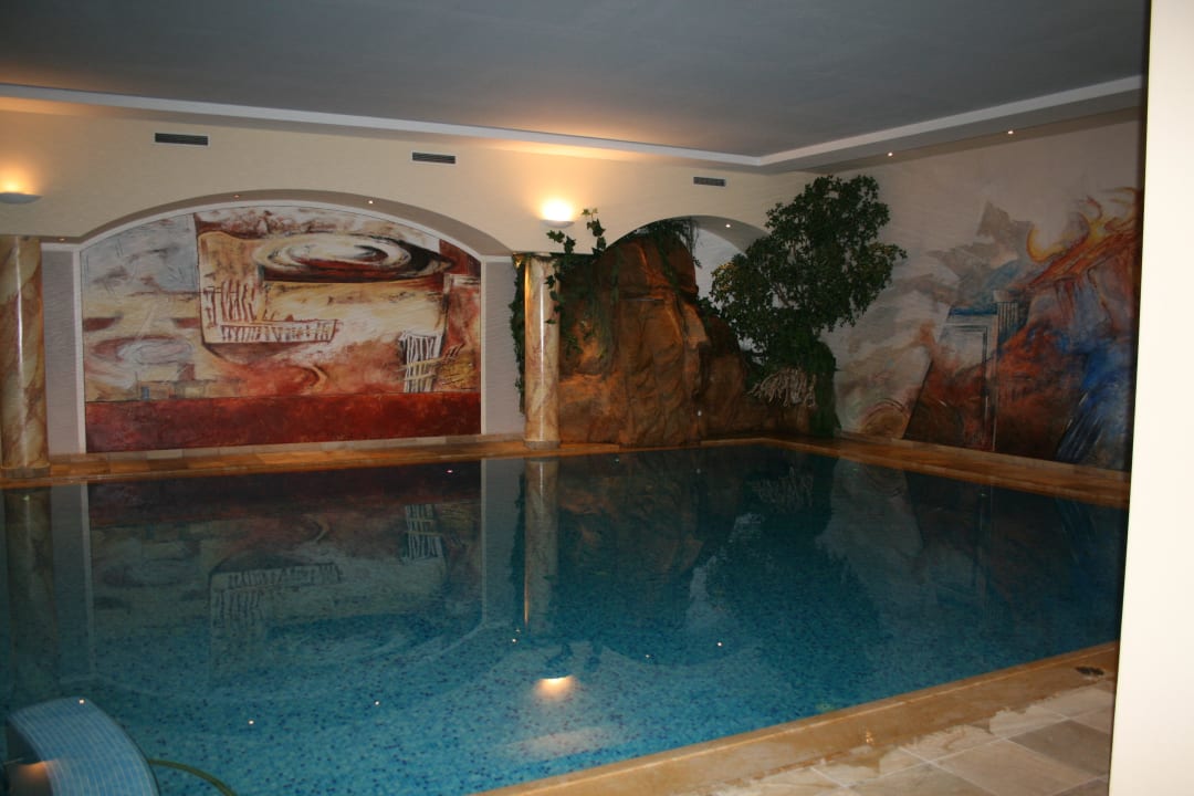 Pool Hotel Gardena Grödnerhof