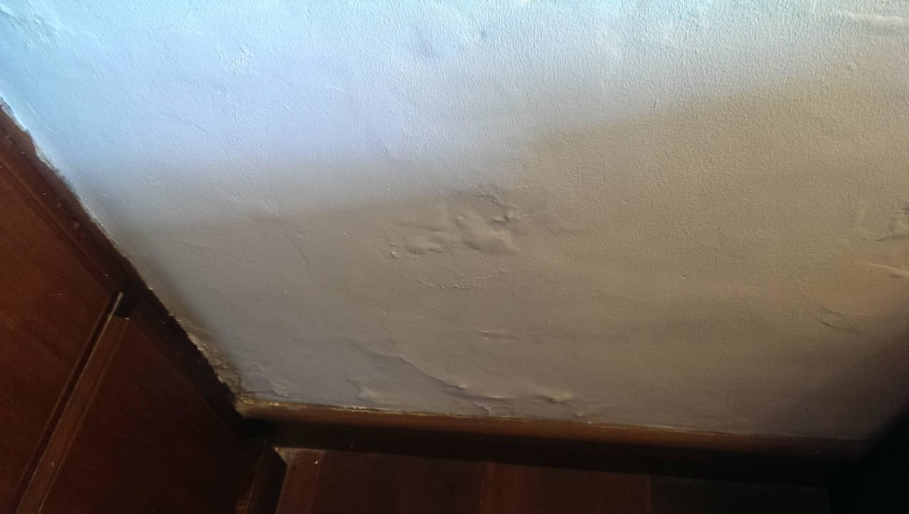 Unrenovierter Bungi ananea Diamonds Athuruga