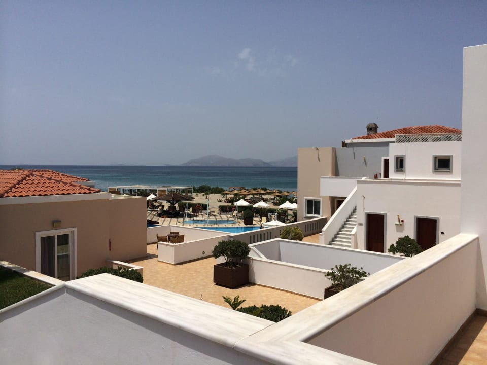 Blick Richtung Meer Atlantica Marmari Palace