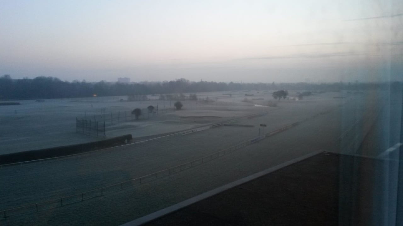 Blick auf die Galopprennbahn ATLANTIC Hotel Galopprennbahn