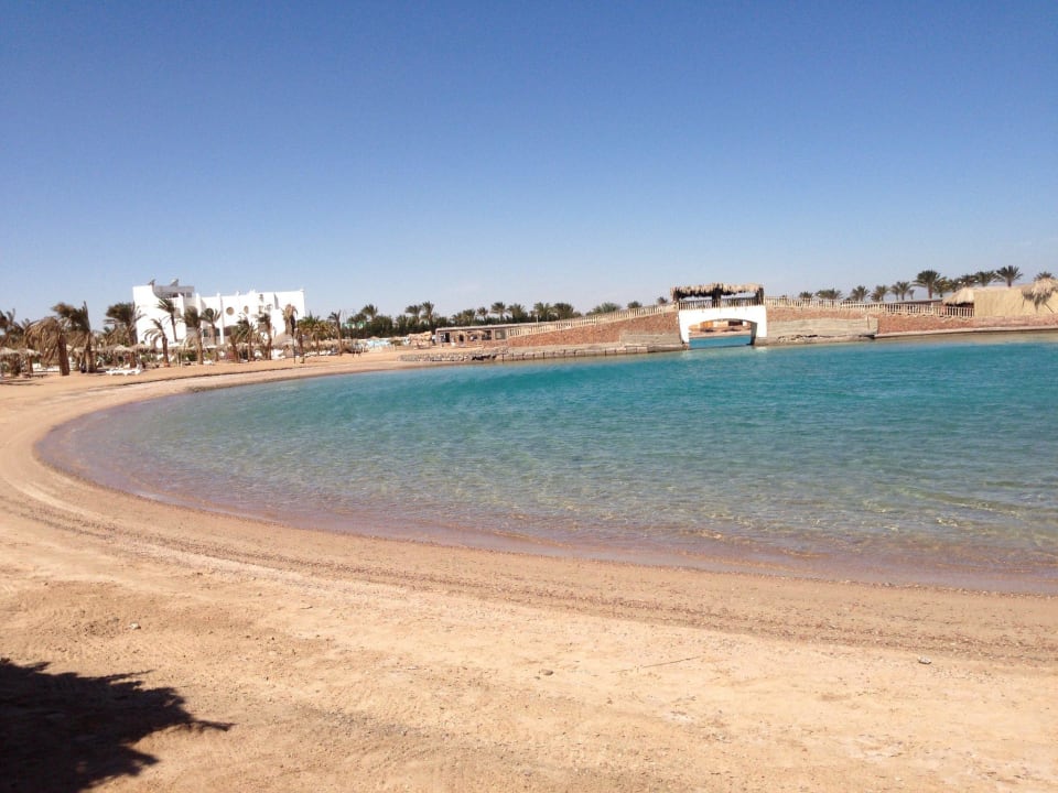 Leider sehr flach JAZ Aquamarine Resort