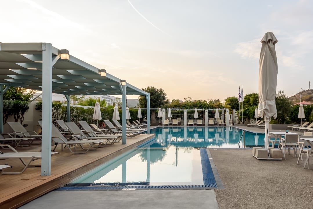 Pool Hotel Nissia Kamares