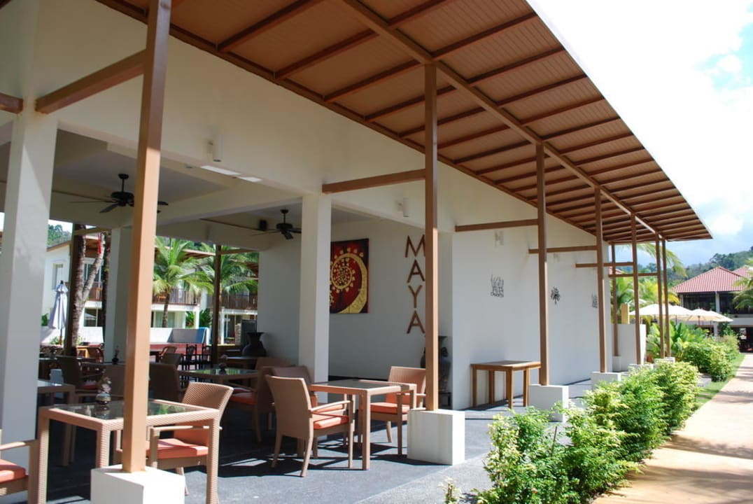 Restaurant Maja  The Briza Beach Resort Khaolak