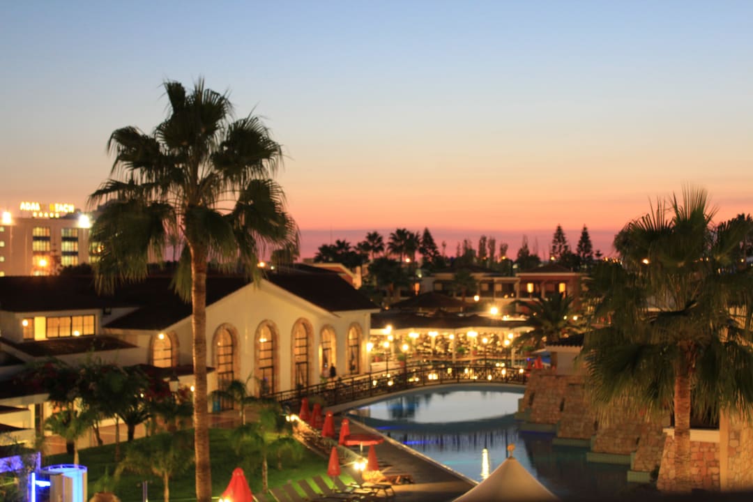 Abenddämmerung Atlantica Aeneas Resort