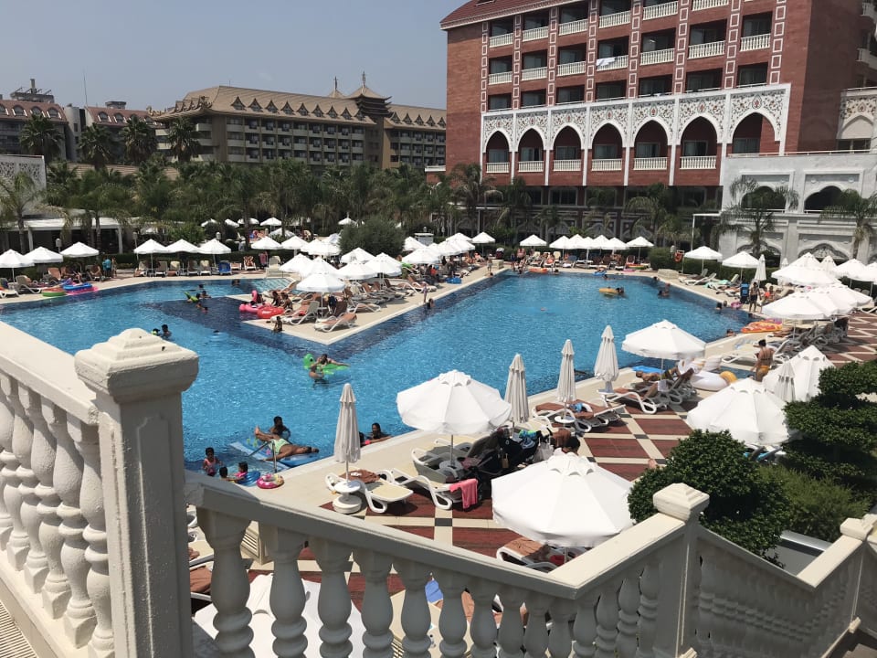 Pool Royal Taj Mahal Hotel