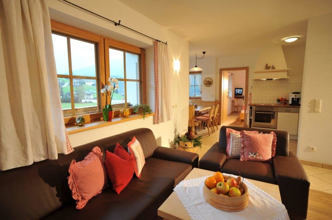 Wohnzimmer Appartement Hopfgarten Landhaus Tirol
