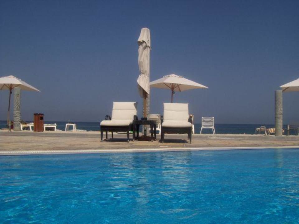 Blick vom Pool Radisson Blu Resort Fujairah
