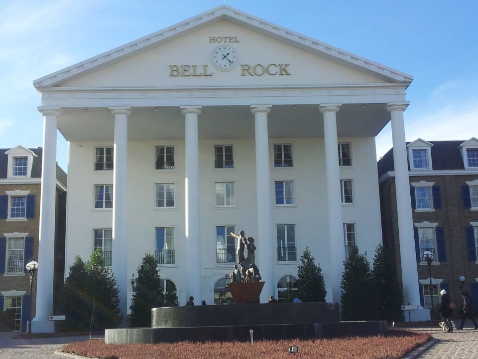 Haupteingang Hotel Bell Rock Europa-Park