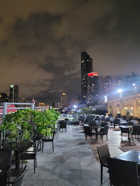 Ausblick Ramada Plaza by Wyndham Bangkok Menam Riverside