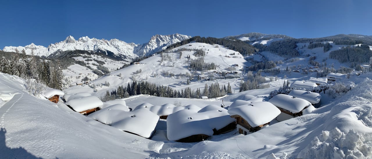 Außenansicht Hüttendorf Maria Alm