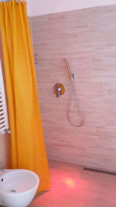 Dusche Relais Villa Olivi