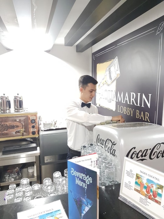Der Kellner vom Hotellobby immer freundlich  Side Aquamarin Resort & Spa