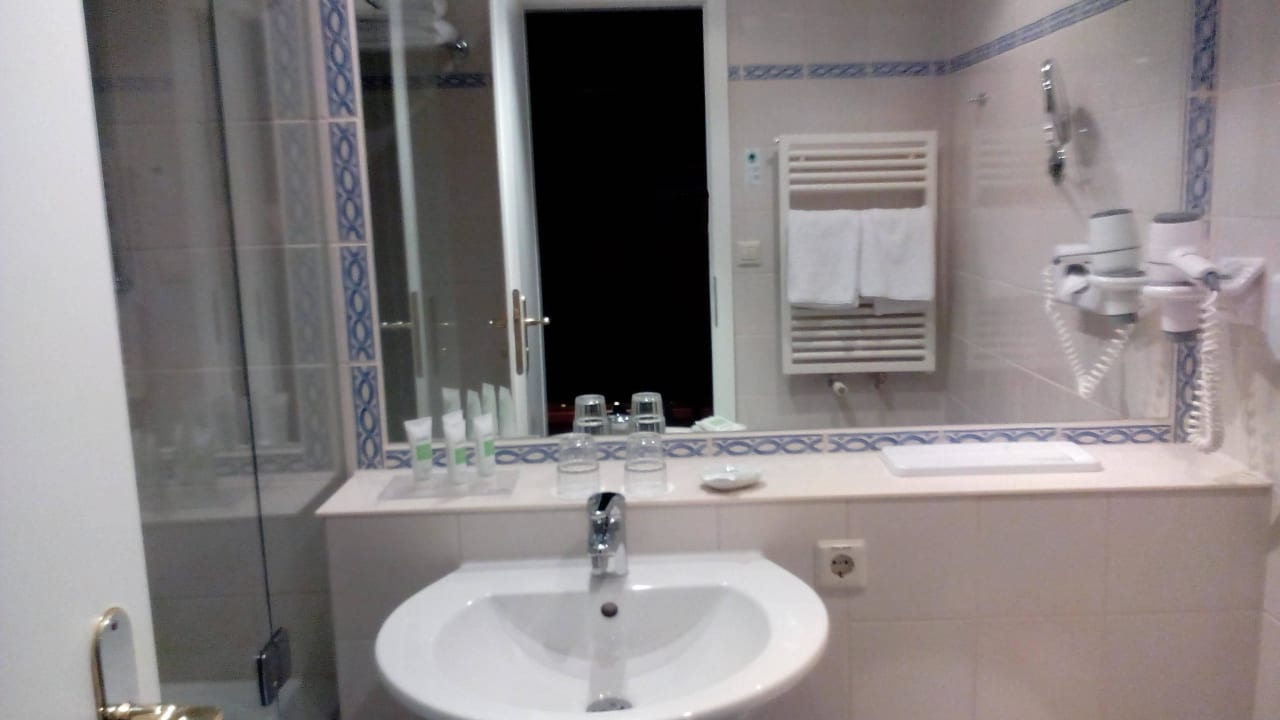 Badzimmer Dorint Parkhotel Meissen