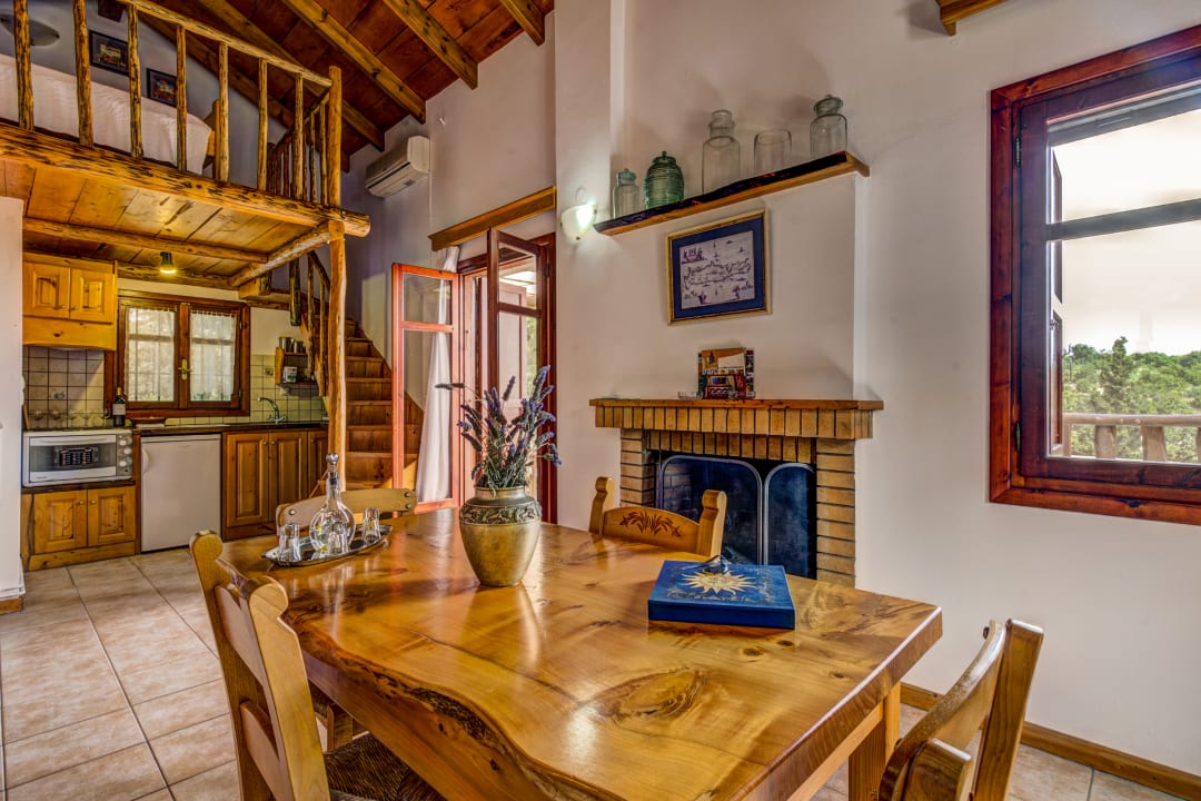 Zimmer Quiet Stone Cottage House with pool Manolis House