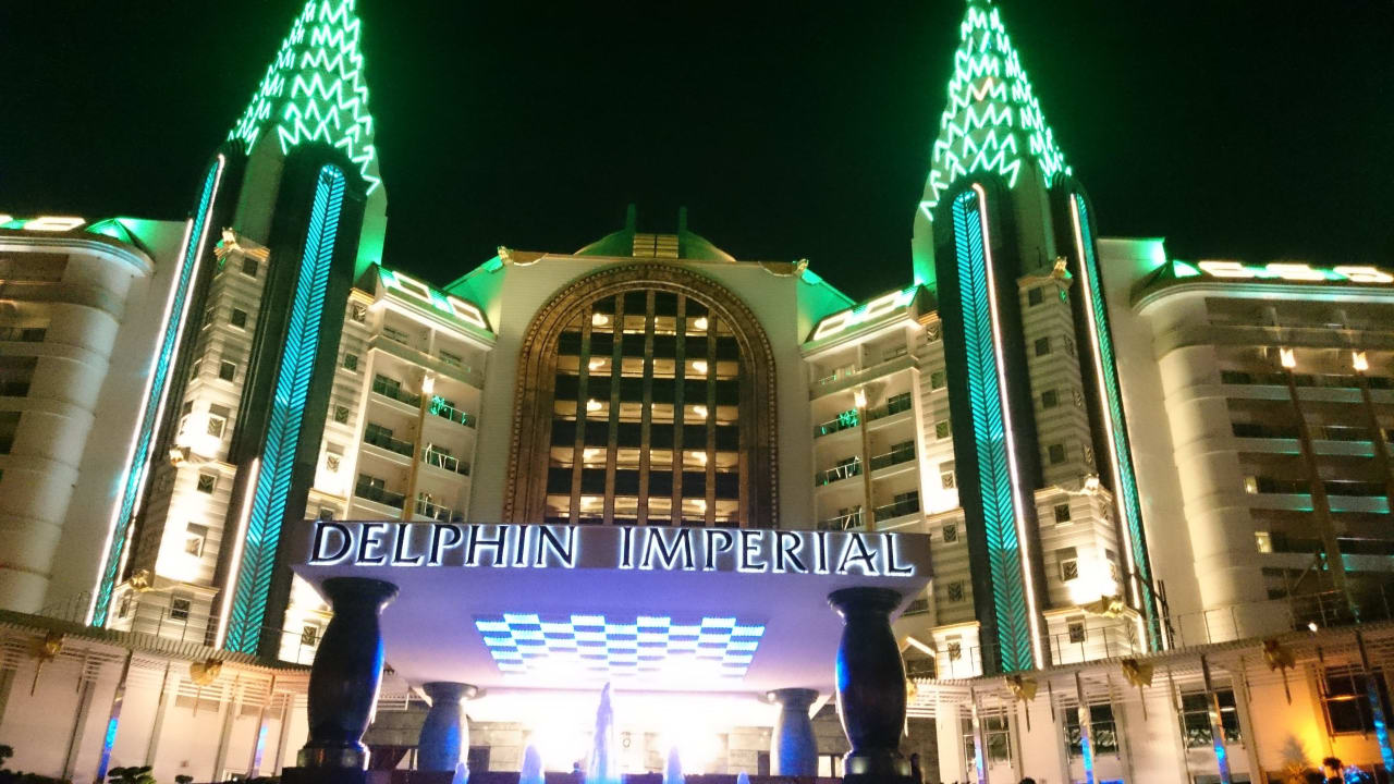 Imperial bei Nacht (Straßenansicht) Hotel Delphin Imperial