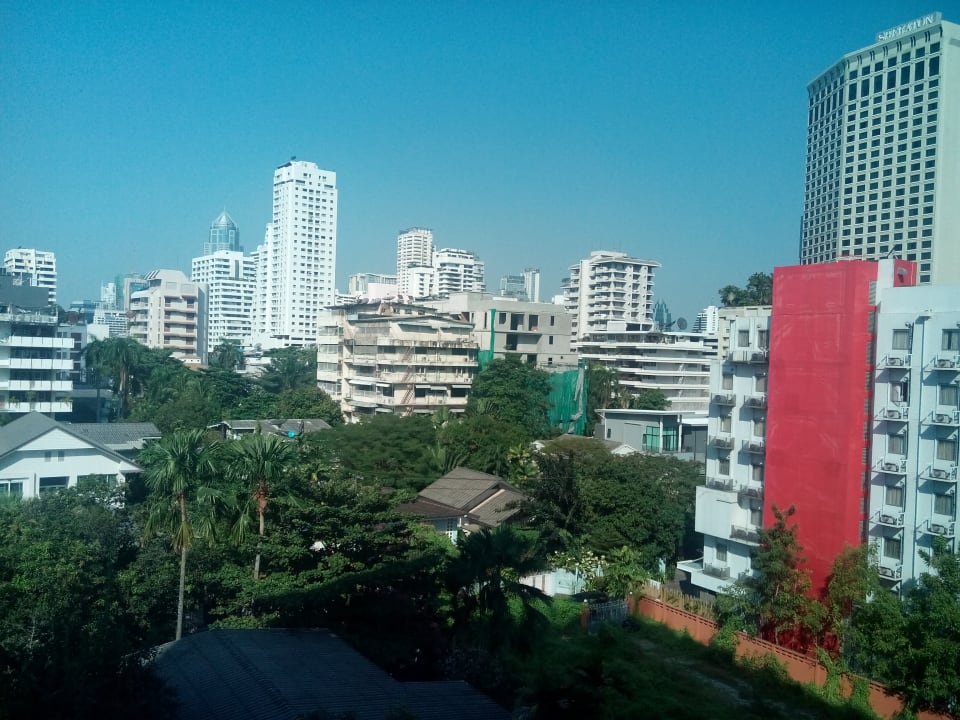 Blick aus dem Badezimmer NH Bangkok Asoke