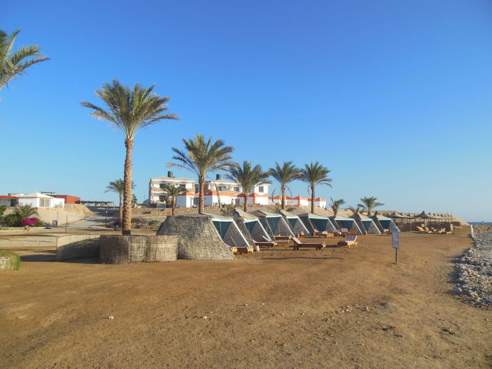 Strand und Liegen Hotel Coral Garden