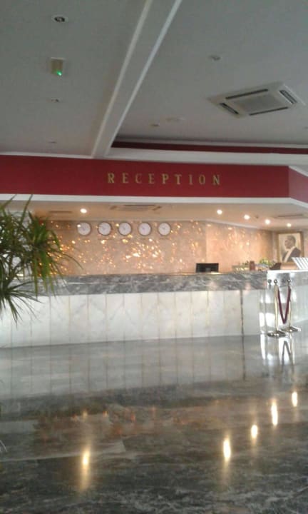 Rezeption Hotel Miramare Beach