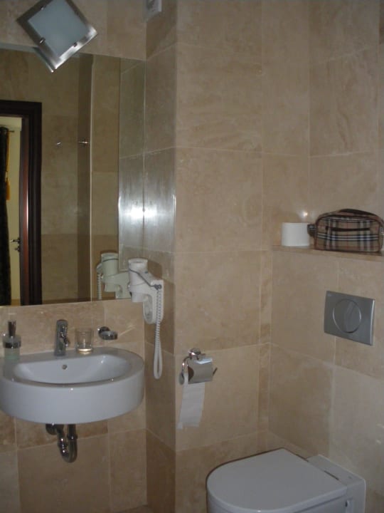 Teil der Dusche Aparthotel Panorama Avangard