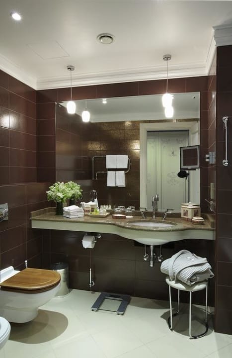 Superior Room - bathroom Radisson Collection Hotel Moscow