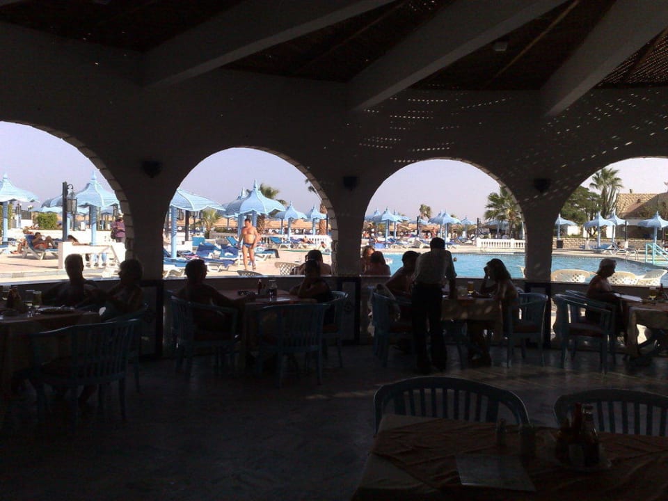 Blick von der Poolbar zum Pool Aladdin Beach Resort