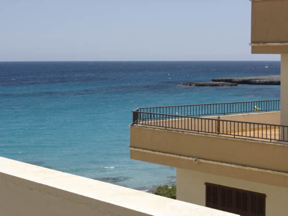 Ausblick von der Zimmertür (4. Stock) Aparthotel Playa Dorada