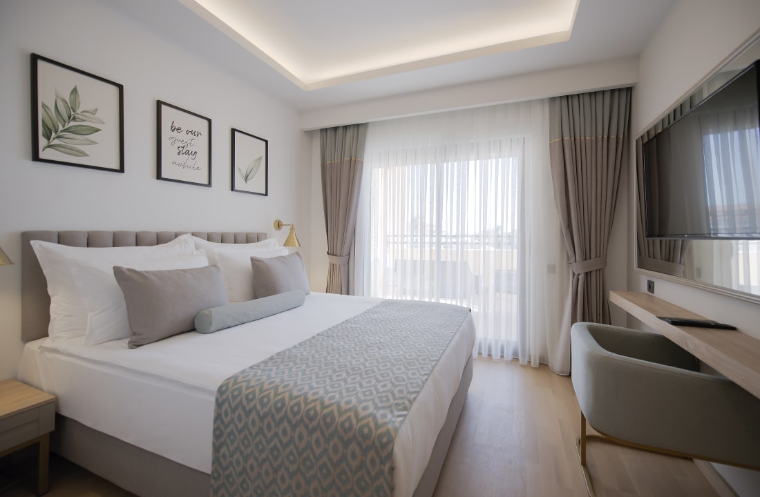 Zimmer Miramare Queen Hotel