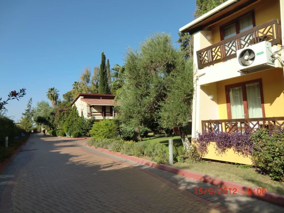 Weg zum Strand Horus Paradise Luxury Resort & Club