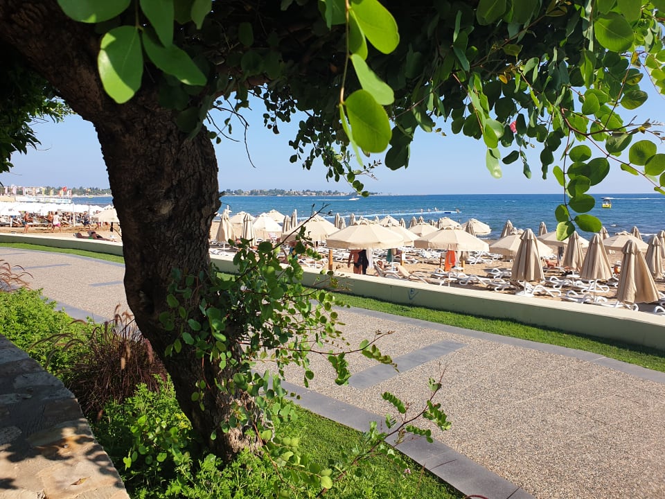 Strand Melas Resort Hotel