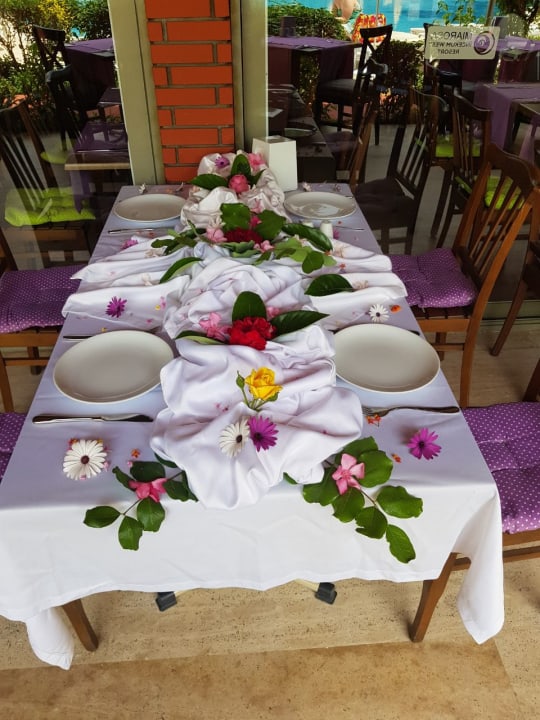 Abschiedstisch İncekum West Hotel