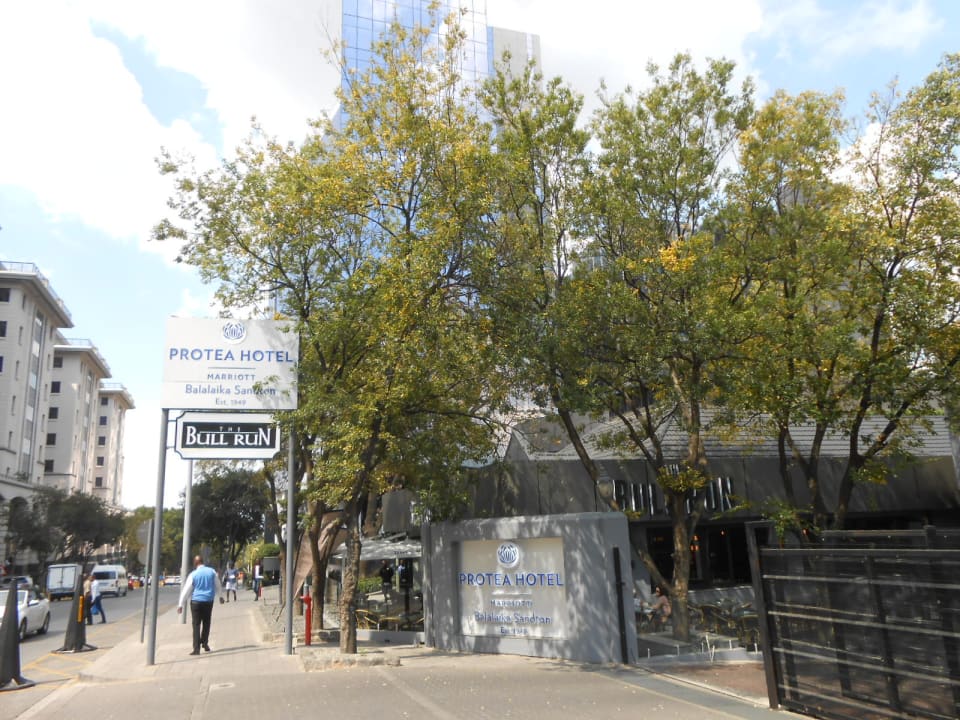 Außenansicht Protea Hotel Balalaika