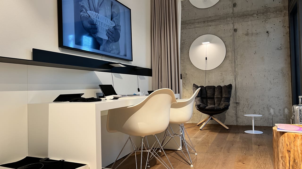 Zimmer KPM Hotel & Residences