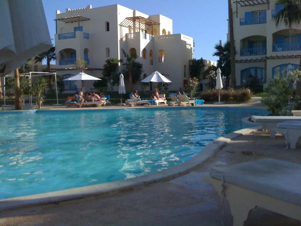 Großer beheizter Pool 1,65m Pasadena Hotel & Resort