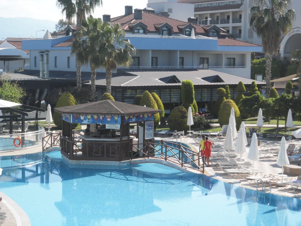Pool Grand Seker Hotel